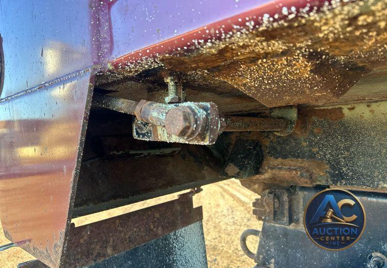 2019 Peterbilt 567  dump truck