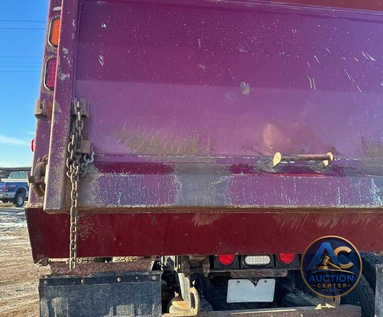 2019 Peterbilt 567  dump truck