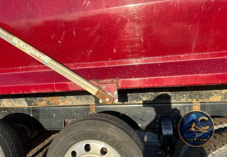 2019 Peterbilt 567  dump truck