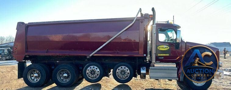 2019 Peterbilt 567  dump truck