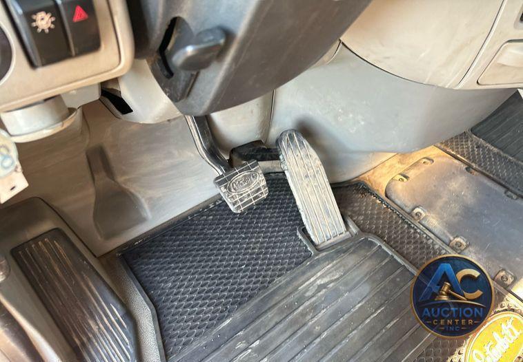2019 Peterbilt 567  dump truck