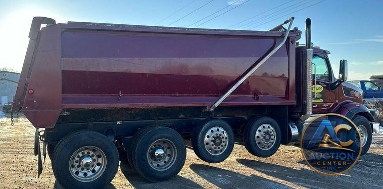 2019 Peterbilt 567  dump truck