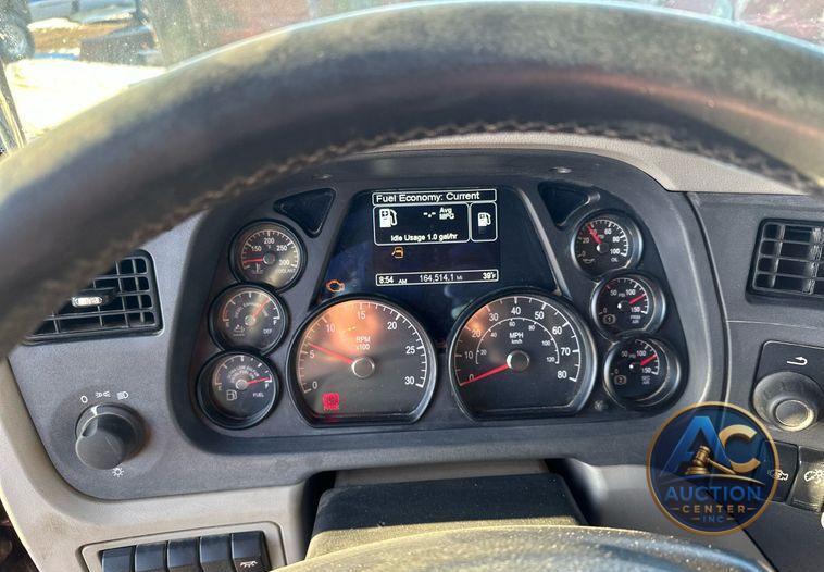 2019 Peterbilt 567  dump truck