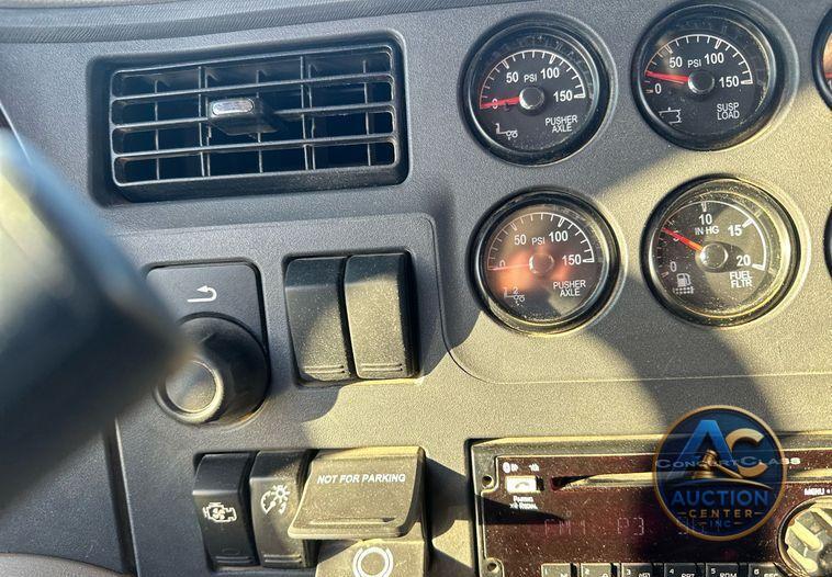 2019 Peterbilt 567  dump truck