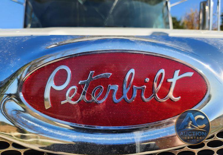 2015 Peterbilt 348  dump truck