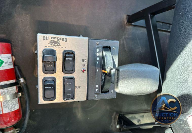 2021 Kenworth T880  dump truck