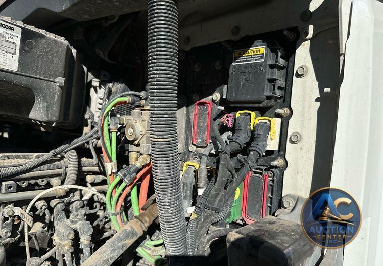 2021 Kenworth T880  dump truck