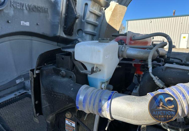 2021 Kenworth T880  dump truck