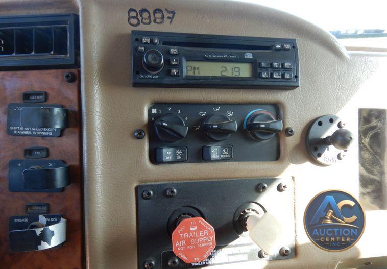 2009 Peterbilt 340