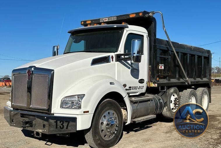 2021 Kenworth T880  dump truck