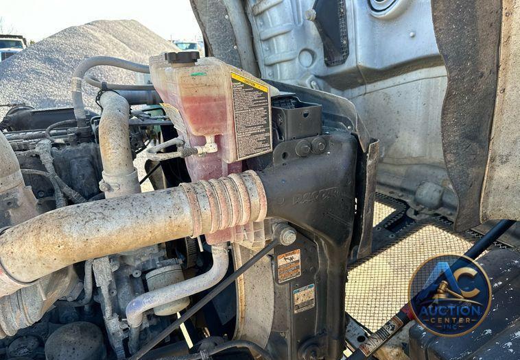 2021 Kenworth T880  dump truck
