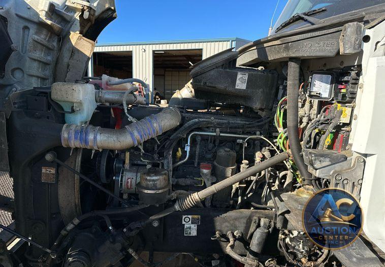 2021 Kenworth T880  dump truck