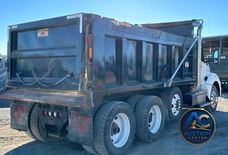 2021 Kenworth T880  dump truck