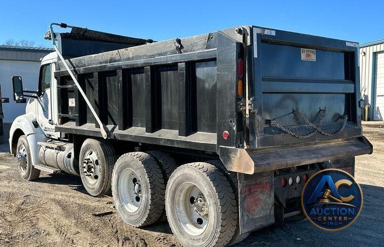 2021 Kenworth T880  dump truck
