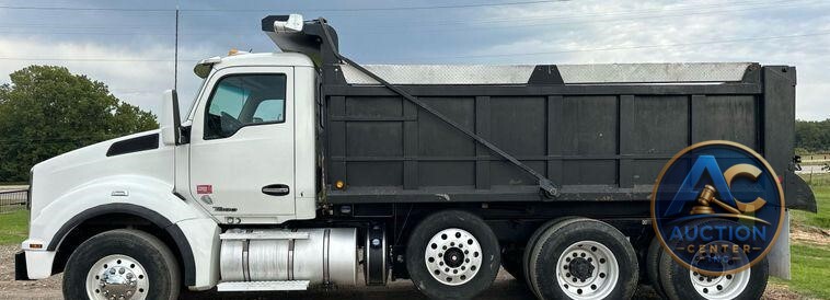 2016 Kenworth  T880 dump truck