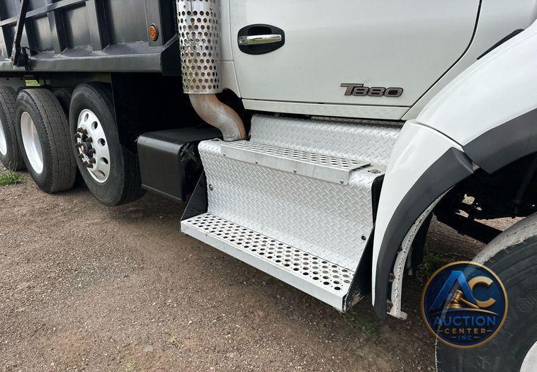 2016 Kenworth  T880 dump truck
