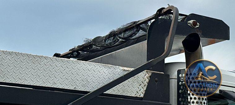 2016 Kenworth  T880 dump truck