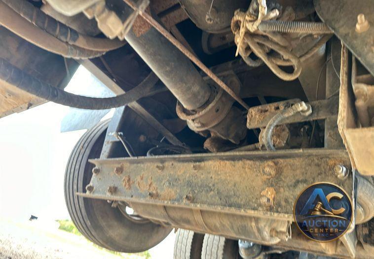 2016 Kenworth  T880 dump truck