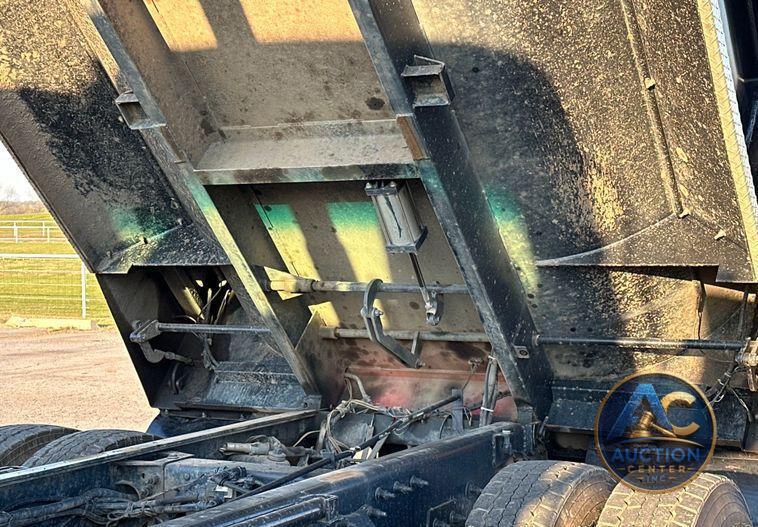 2022 Peterbilt  567 dump truck
