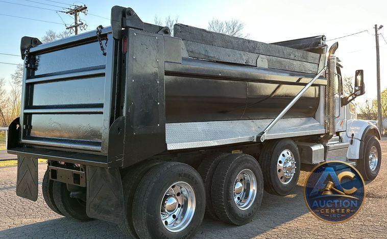 2022 Peterbilt  567 dump truck