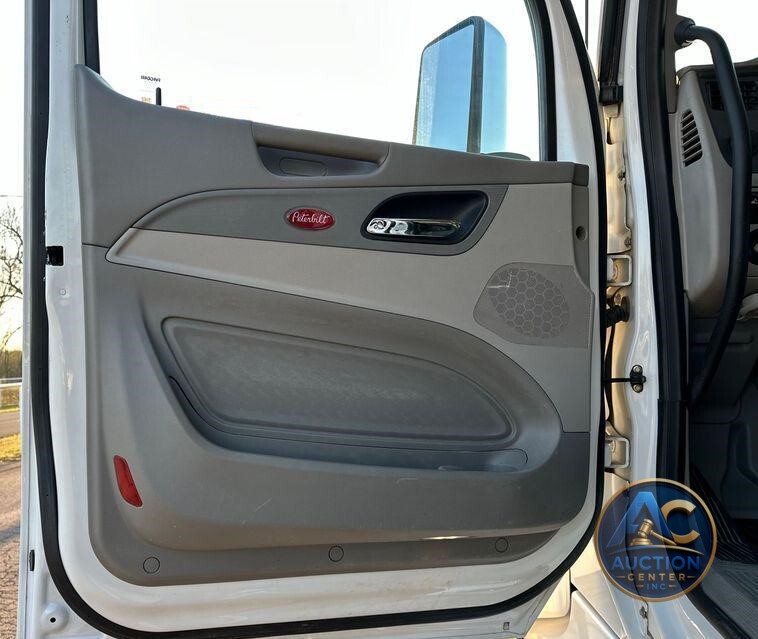 2022 Peterbilt  567 dump truck