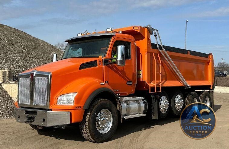 2018 Kenworth T880 dump truck