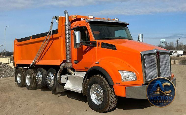 2018 Kenworth T880 dump truck