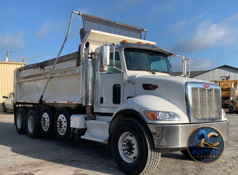 2015 Peterbilt 348 dump truck