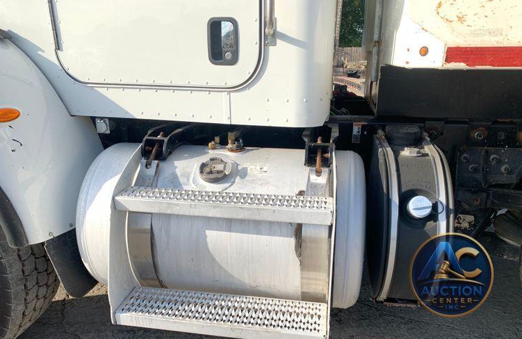 2015 Peterbilt 348 dump truck