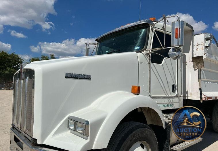 2016 Kenworth T800  dump truck