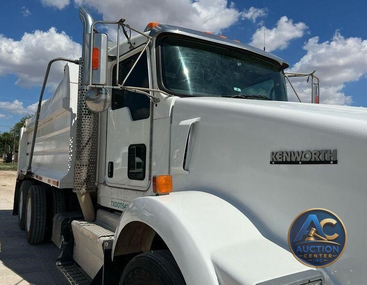 2016 Kenworth T800  dump truck