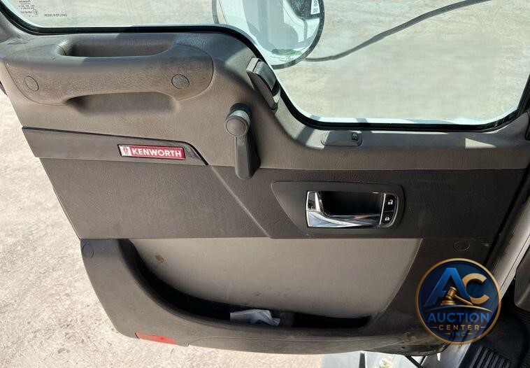 2016 Kenworth T800  dump truck