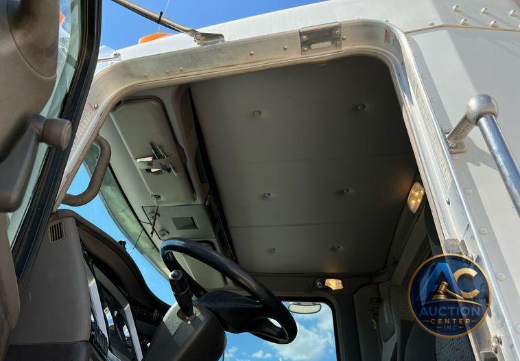 2016 Kenworth T800  dump truck