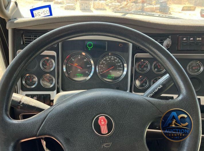 2016 Kenworth T800  dump truck
