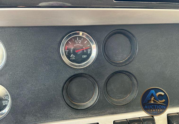 2016 Kenworth T800  dump truck