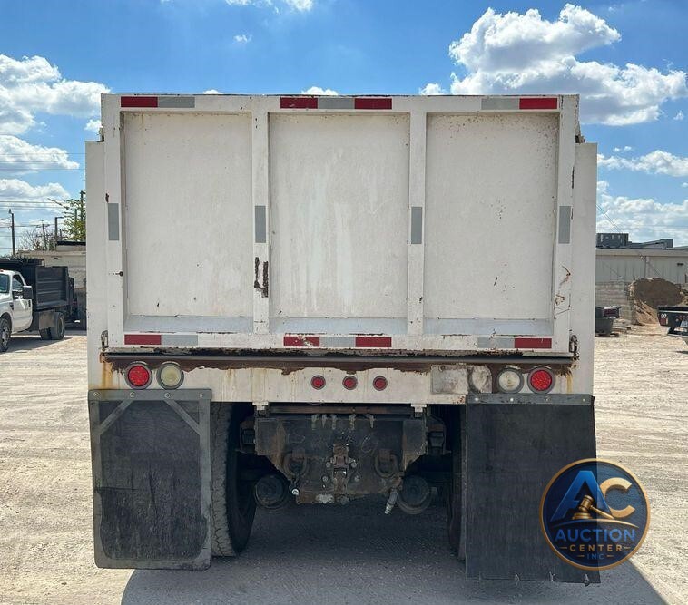 2016 Kenworth T800  dump truck