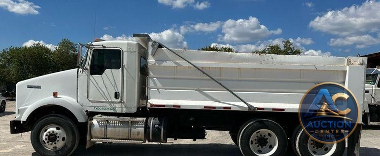 2016 Kenworth T800  dump truck