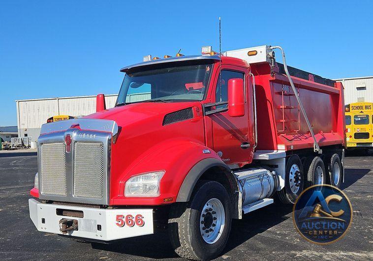 2018 Kenworth T880  dump truck