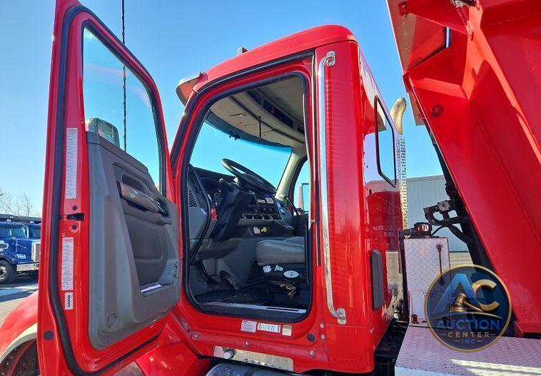 2018 Kenworth T880  dump truck