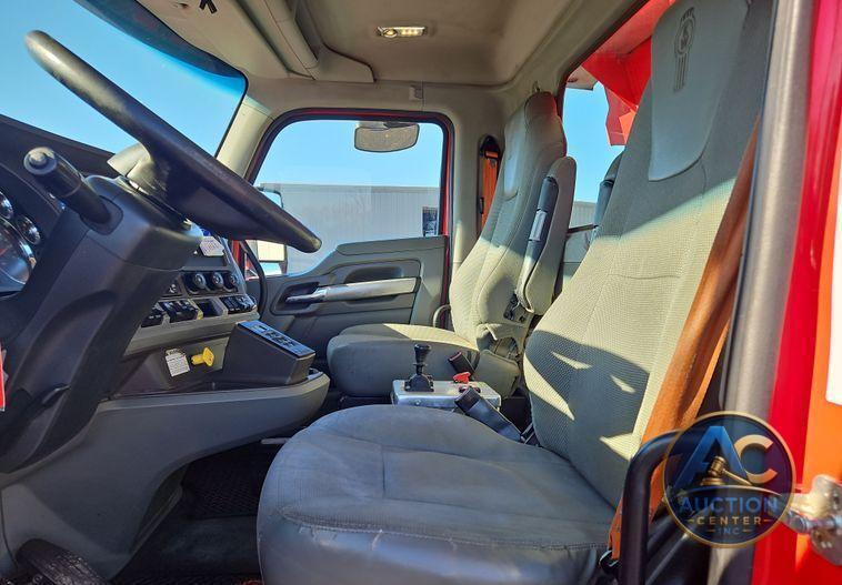 2018 Kenworth T880  dump truck