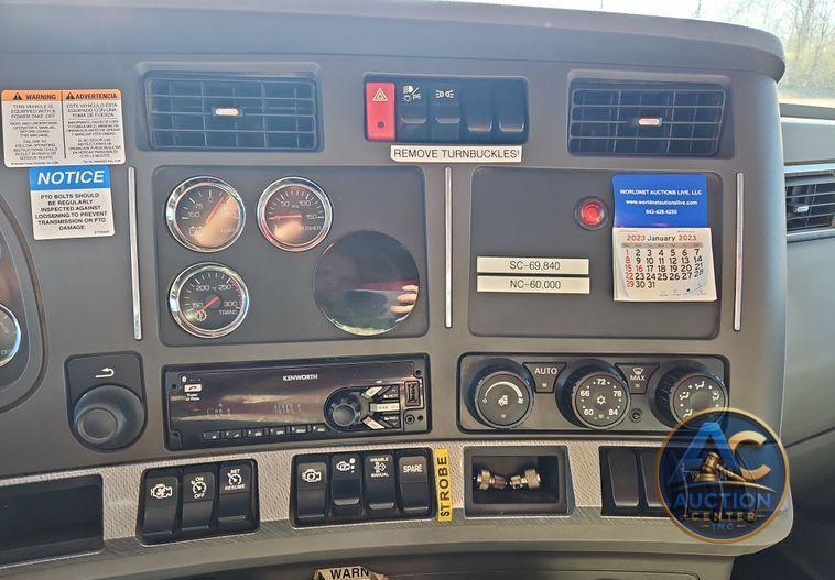 2018 Kenworth T880  dump truck