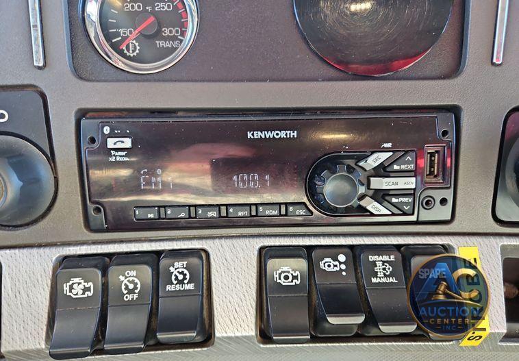 2018 Kenworth T880  dump truck