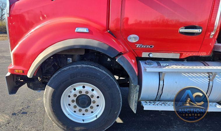 2018 Kenworth T880  dump truck
