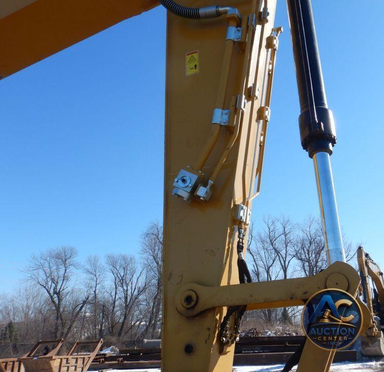 2021 Caterpillar 325  excavator