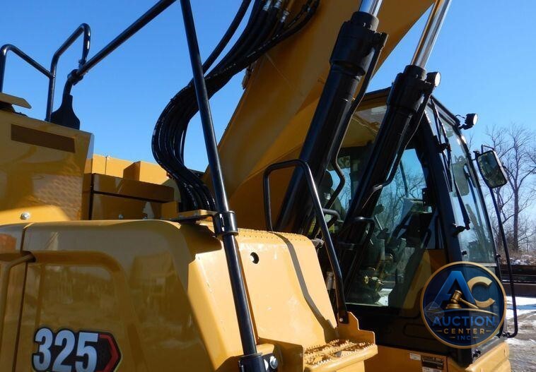 2021 Caterpillar 325  excavator