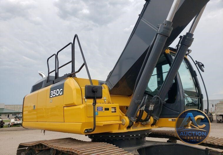 2019 John Deere 350G LC  excavator