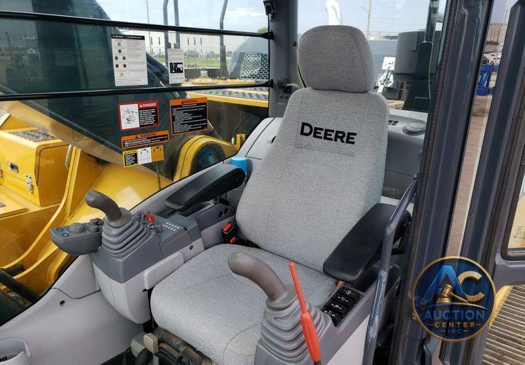 2019 John Deere 350G LC  excavator