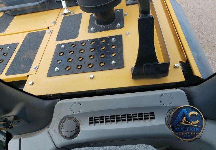 2019 John Deere 350G LC  excavator