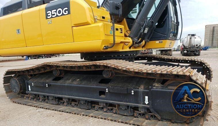 2019 John Deere 350G LC  excavator