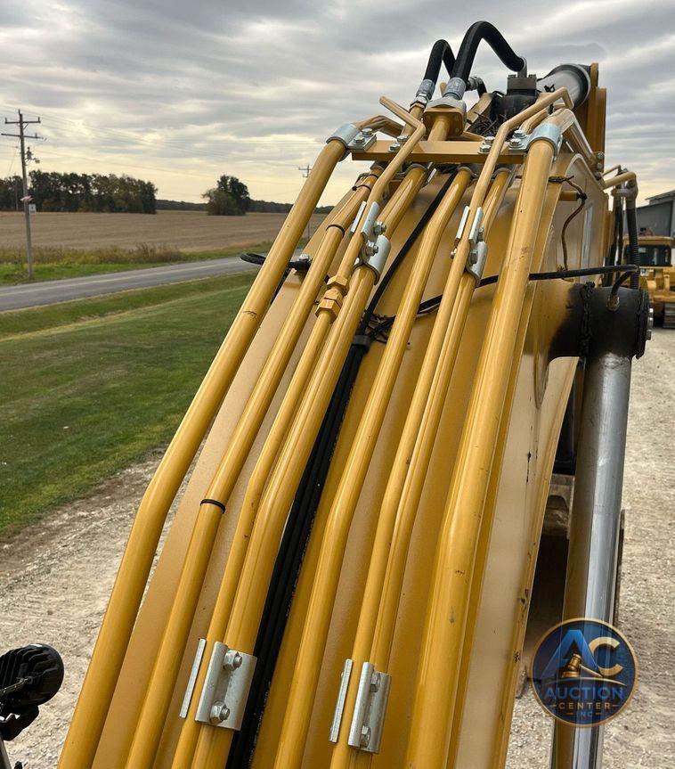 2021 Caterpillar 320GC  excavator